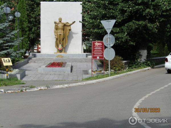 код янтарного калининградской области. 31886 64759684. код янтарного калининградской области фото. код янтарного калининградской области-31886 64759684. картинка код янтарного калининградской области. картинка 31886 64759684. Здравствуйте! Сегодня, в продолжение моих воспоминаний об отдыхе в самом западном регионе нашей страны, в Калининградской области, хотелось бы рассказать об одном из приморских городков, которые довелось посетить, об Янтарном. Иногда его называют и посёлком, всё таки население его составляет всего-то пять с половиной тысяч жителей. Но, впрочем, я думаю, это не так и принципиально. Я уже рассказывал об отдельных достопримечательностях Янтарного, сегодня же, что называется, обобщающий отзыв.