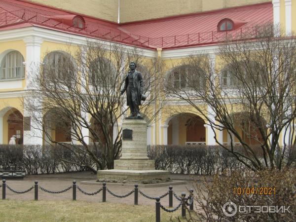 возле пушкинского дома что на мойке слушать. Смотреть фото возле пушкинского дома что на мойке слушать. Смотреть картинку возле пушкинского дома что на мойке слушать. Картинка про возле пушкинского дома что на мойке слушать. Фото возле пушкинского дома что на мойке слушать