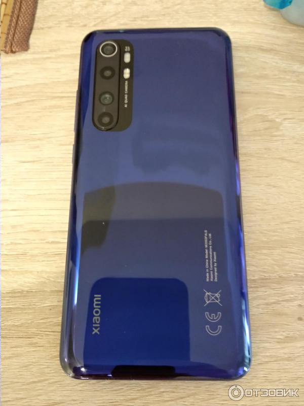 Обратная сторона телефона XIAOMI MI NOTE 10 LITE