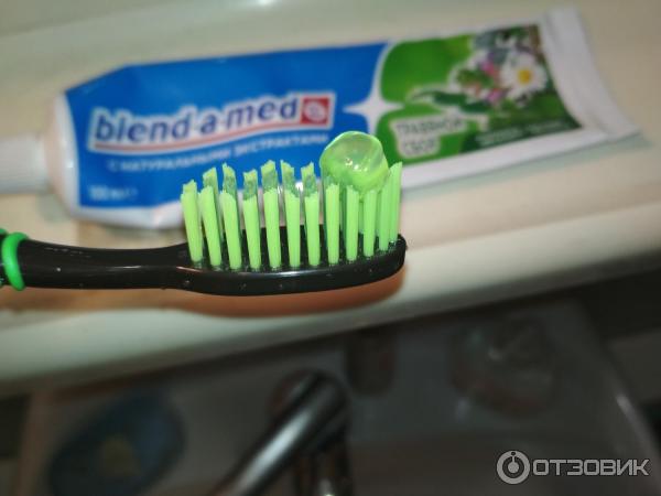 Отзыв о Зубная паста Blend-a-med "Травяной сбор" | не плохая паста