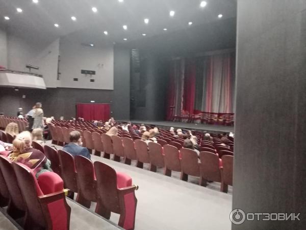 Драмтеатр пушкина магнитогорск. Магнитогорский драм театр Пушкина сцена. Магнитогорский театр драмы имени Пушкина фото зала. Театр talk Магнитогорск.