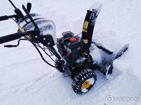 Benzínová sněhová fréza Champion ST861BS technické specifikace, cena, recenze majitele