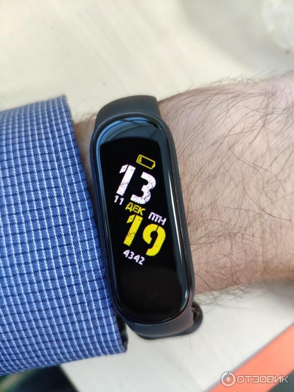Фитнес браслет Amazfit Band 5 фото