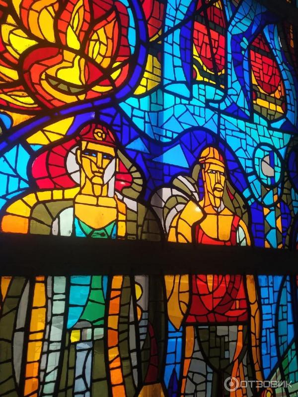 витражи монастыря святого павла в великобритании. витражи адрес. магазин купцов елисеевых в санкт-петербурге витражи. минухин витражи 1959. павел фоменко витражи москва.