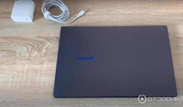 Комплект ноутбук Honor MagicBook 14 из коробки