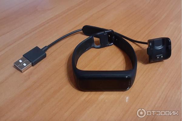 Фитнес-браслет Samsung Galaxy Fit 2 фото
