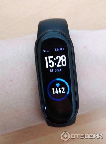 Фитнес-браслет Xiaomi Mi Band 5 фото