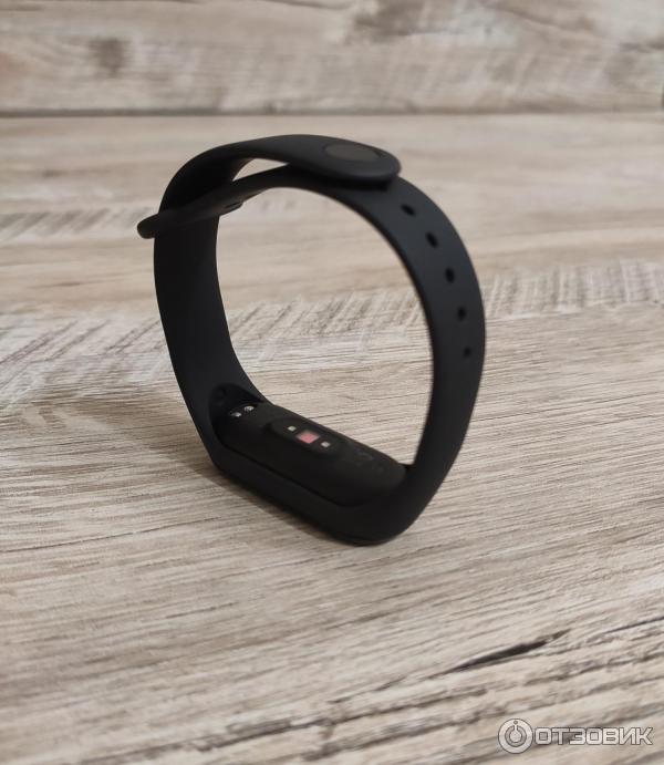 Фитнес-браслет Xiaomi Mi Band 4 фото
