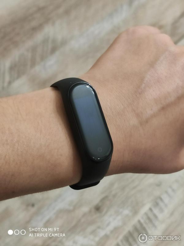Фитнес-браслет Xiaomi Mi Band 4 фото