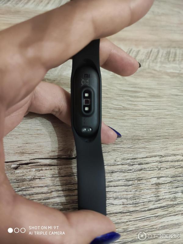 Фитнес-браслет Xiaomi Mi Band 4 фото