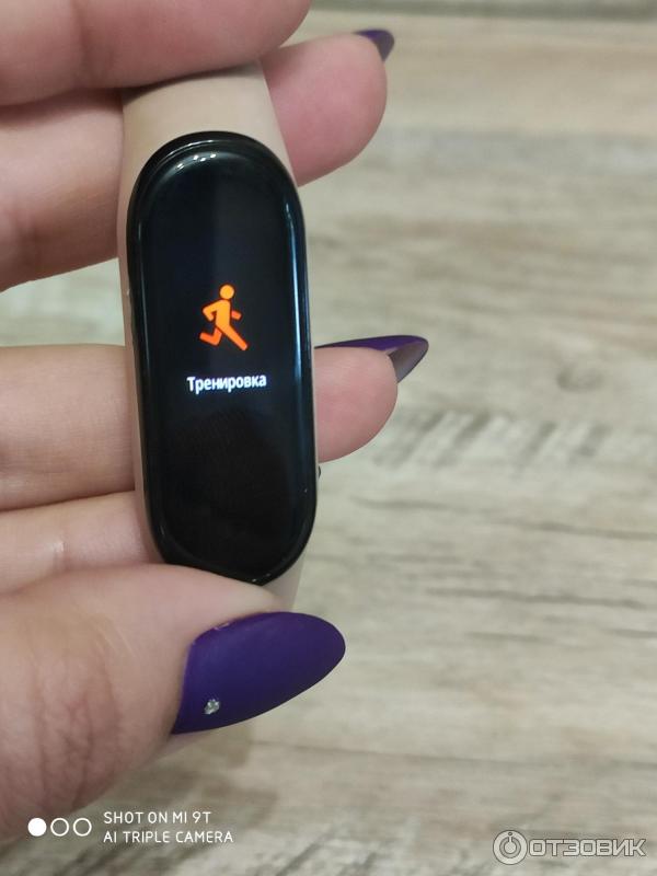 Фитнес-браслет Xiaomi Mi Band 4 фото
