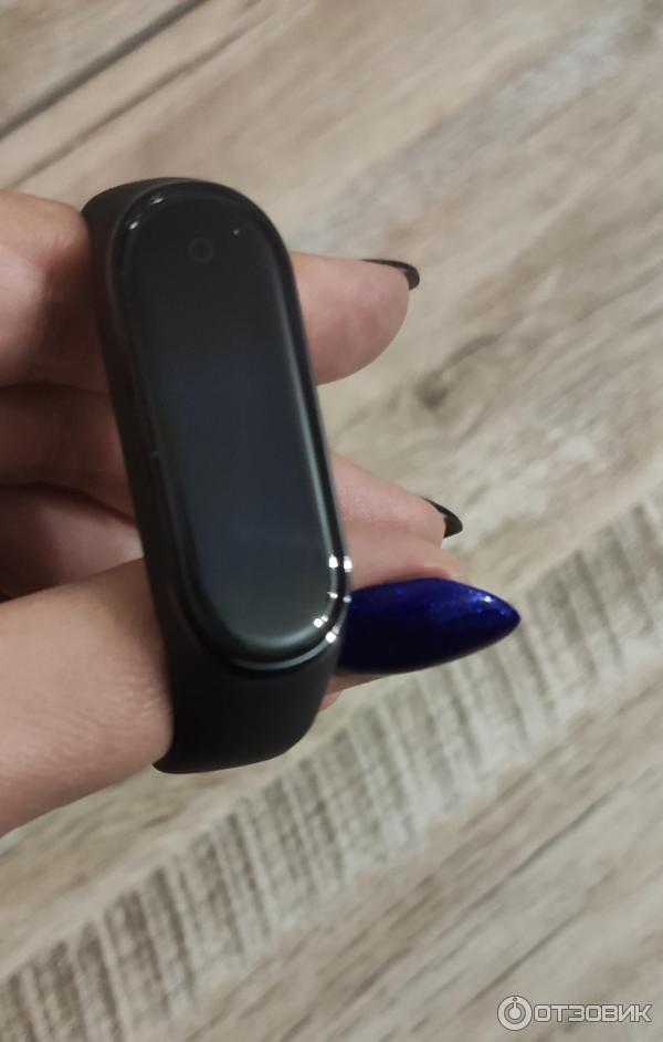 Фитнес-браслет Xiaomi Mi Band 4 фото