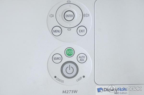 Пульт управления на корпусе Nec M271W