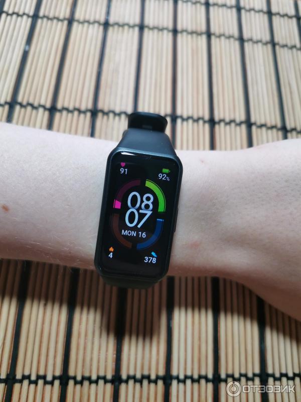Смарт-браслет Honor Band 6 фото