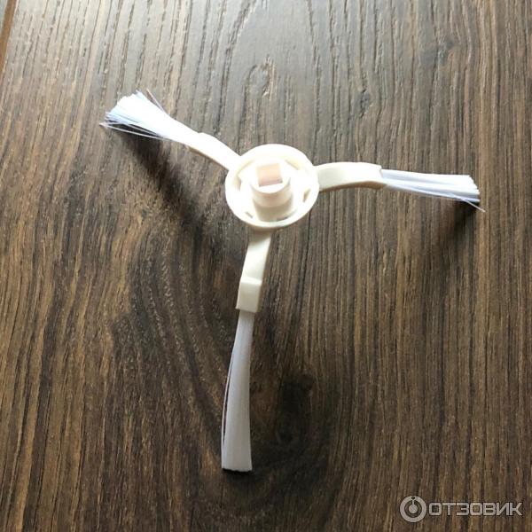 Боковая щеточка