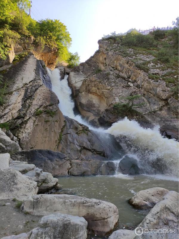 Отзыв о Хучнинский водопад (Россия, Дагестан) | Мощный Хучнинский водопад  среди гор Дагестана