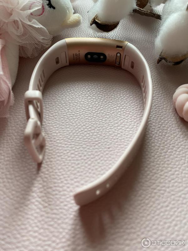 Фитнес-браслет Huawei Band 4 Pro