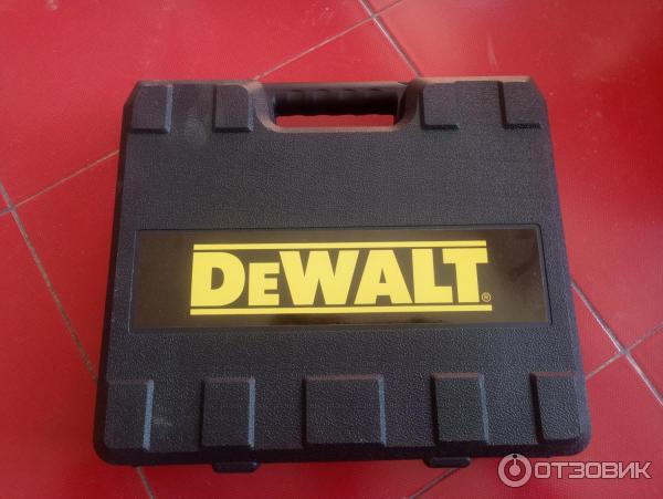 Аккумуляторная ударная дрель-шуруповерт DeWALT DCD776S2 фото