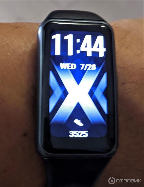 Фитнес-браслет Huawei Band 6 фото