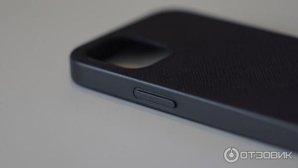 Чехол GUESS для iPhone фото