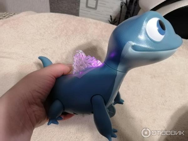 фигурка саламандра холодное сердце 2. саламандра бруни холодное сердце 2 игрушка. игрушка саламандра бруни walk & glow плюшевая frozen. саламандра бруни из холодного сердца игрушка. саламандра холодное сердце.