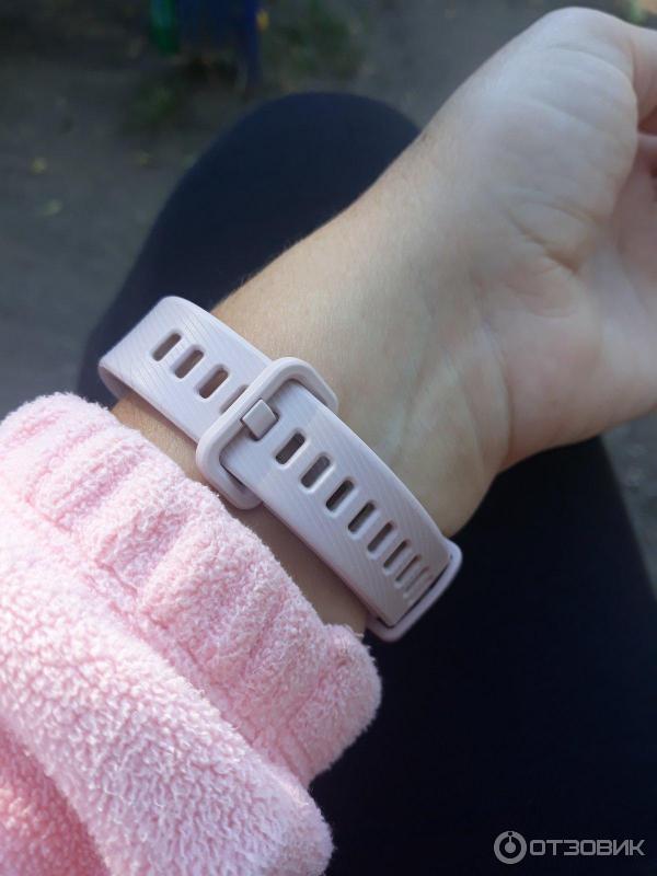 Фитнес-браслет Huawei Band 4 Pro фото