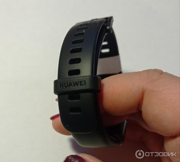 Фитнес-браслет Huawei Band 6 фото