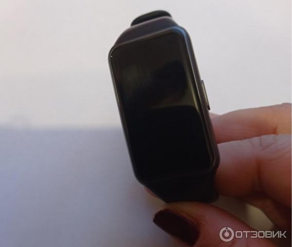 Фитнес-браслет Huawei Band 6 фото