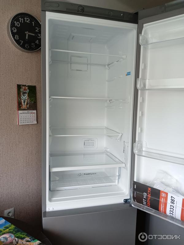 Холодильник Indesit ITR 4200 S фото