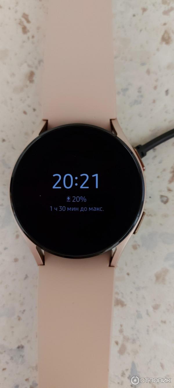 Часы Samsung Galaxy Watch 4 фото