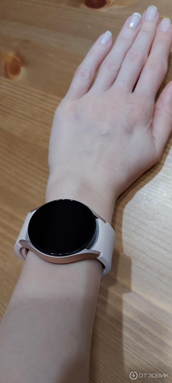 Часы Samsung Galaxy Watch 4 фото