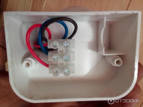Датчик движения инфракрасный Эра MD 03 Колодка подключён.
