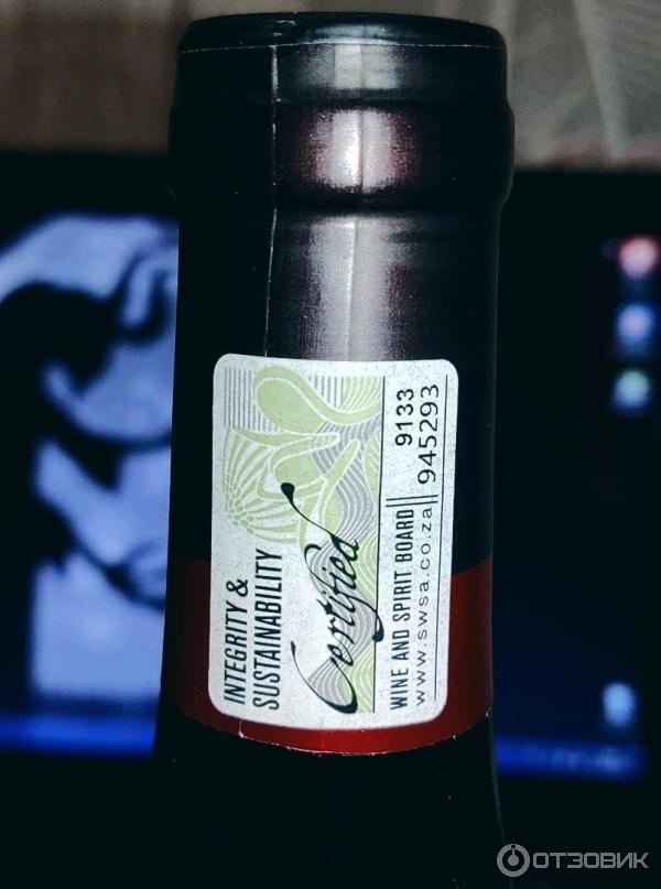 Отзыв о Вино сухое красное Pinotage Simonsig | Очень нежный и ласковый ...