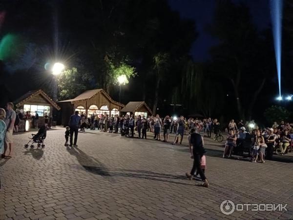 Светомузыкальное шоу в парке Лога