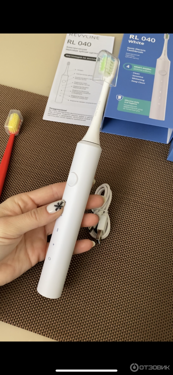 электрическая звуковая зубная щётка revyline rl 040, фиолетовая. электрическая зубная щетка ревилайн 010 упаковка. электрическая зубная щетка revyline rl 040. зубная щетка электрическая revyline rl 040, белый. ревилайн щетка rl 40.