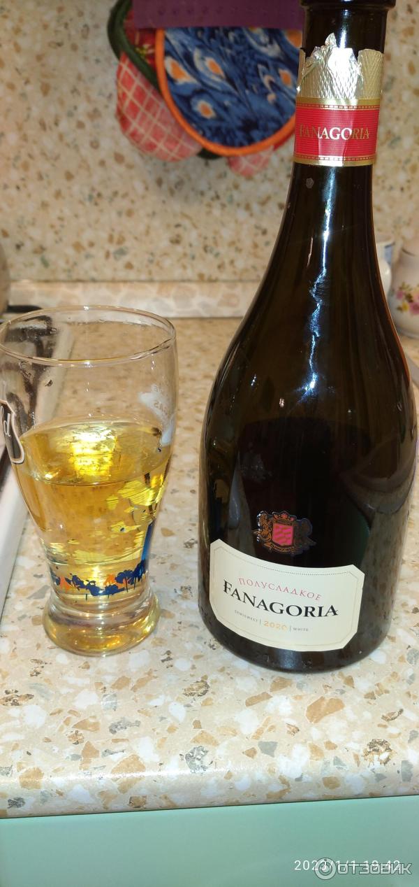 игристое шампанское. вино игристое фанагория белое полусладкое 0 75. вино игристое фанагория белое п/сл 0. вино игристое российское фанагория белое полусладкое. вино игристое российское фанагория белое полусладкое.