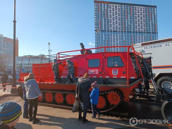 Отзыв о Выставка специализированной техники около ТРЦ "Остров мечты ...