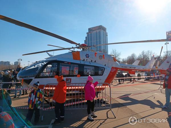 Отзыв о Выставка специализированной техники около ТРЦ "Остров мечты ...