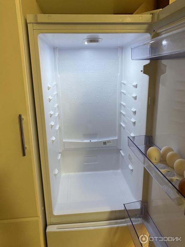 Холодильник Beko CNKDN6270K20W фото